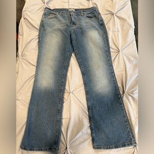 Levi’s 515 Boot Cut Women’s Jeans, Size 14